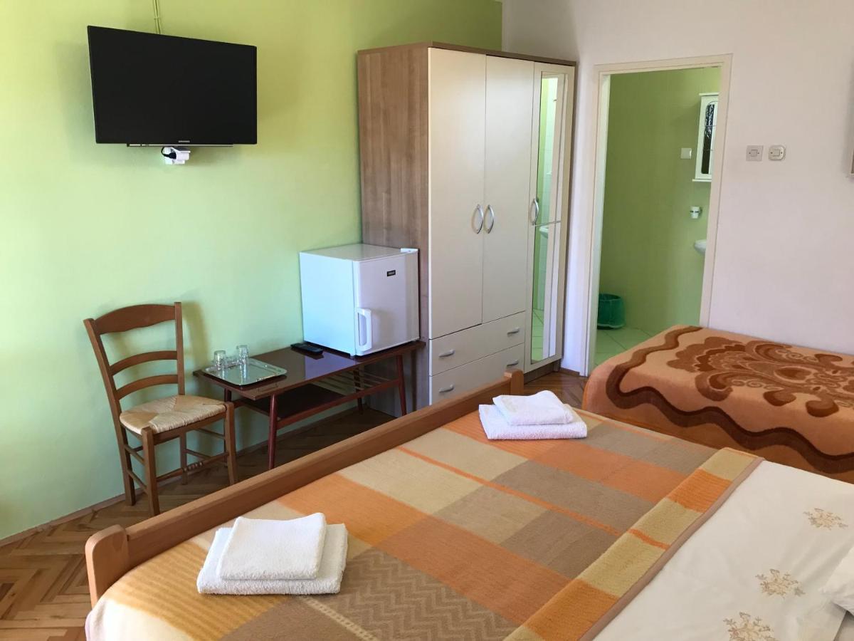 Summer Rooms Baska ภายนอก รูปภาพ
