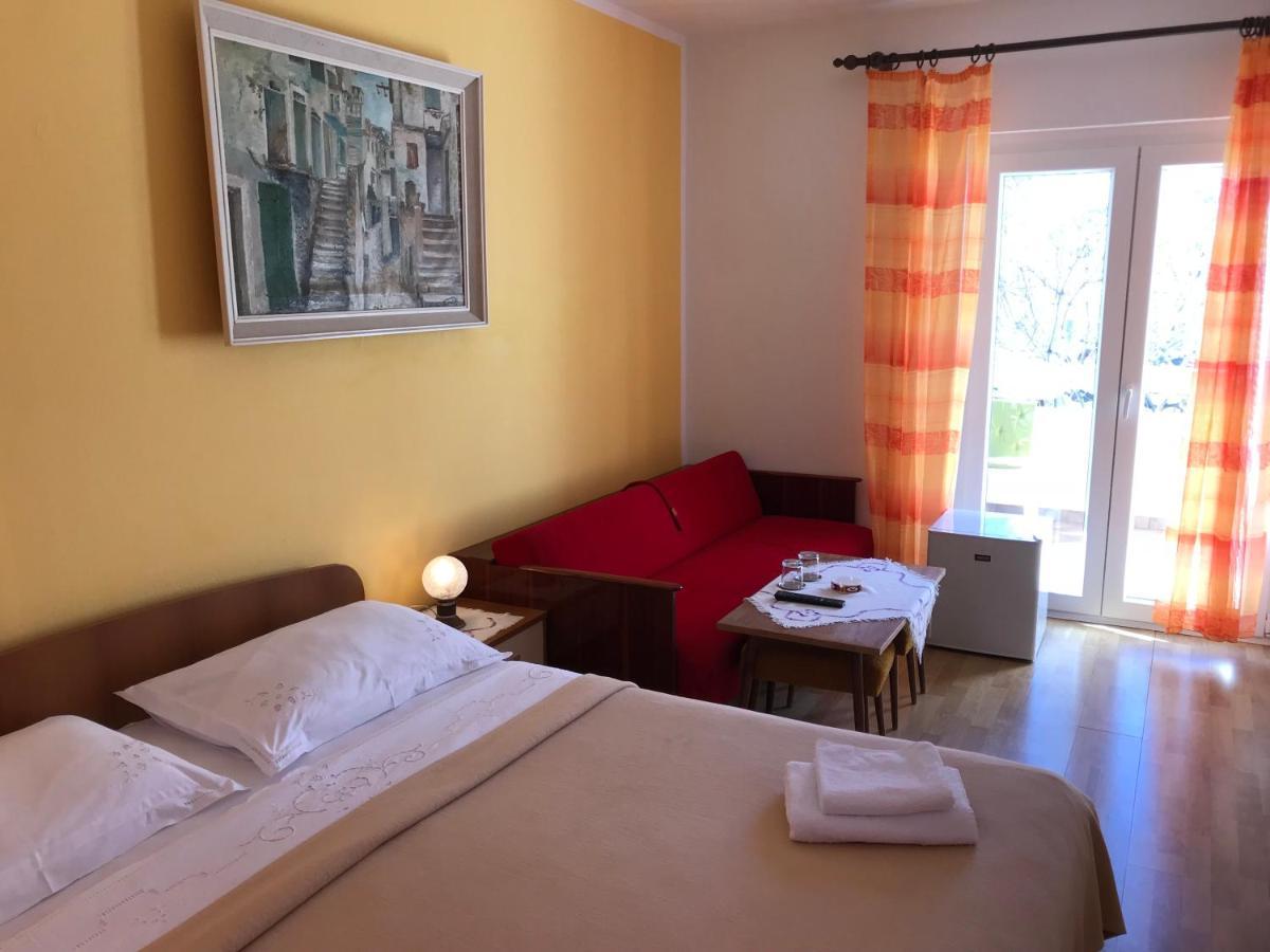 Summer Rooms Baska ภายนอก รูปภาพ